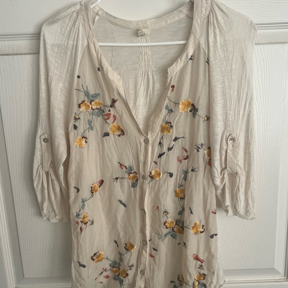 Tiny brand, cream color,large